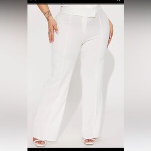 Fashionnova Victoria High Waisted Dress Pants in White. Size 1X